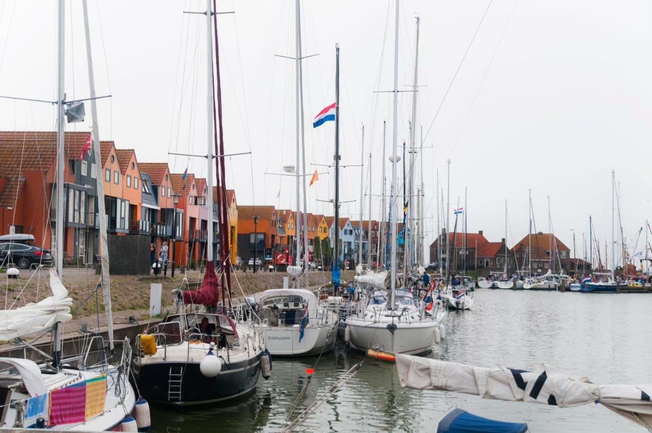 Heerlijk Huis Aan Het Ijsselmeer Stavoren Luaran gambar